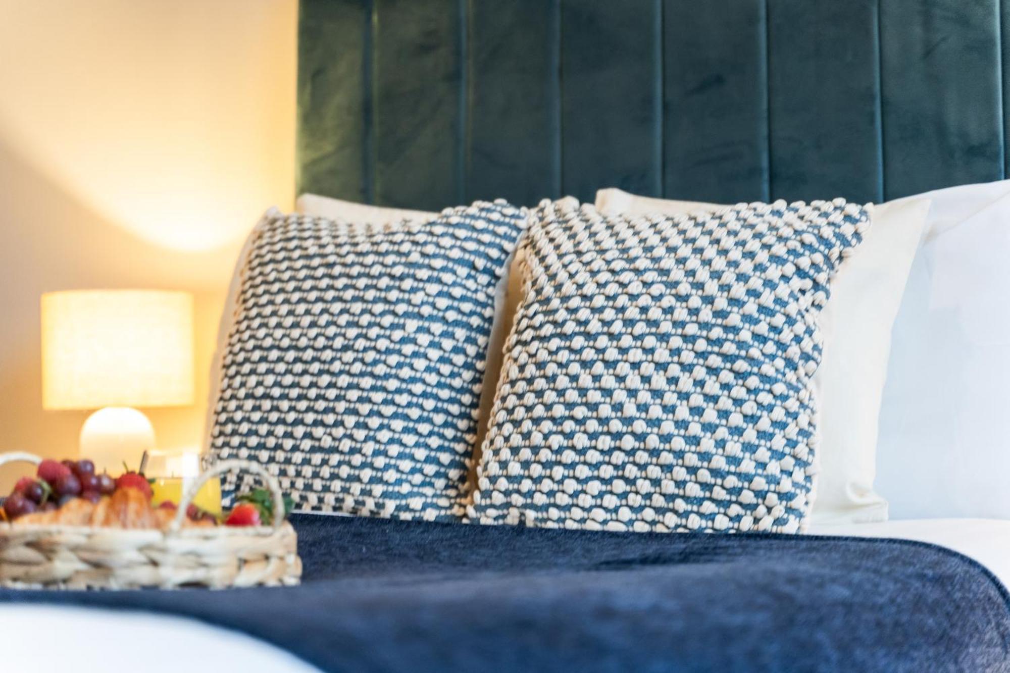 Stylish New Apartment - Free Wifi & Netflix - Top Rated - 3Mh Cradley Heath Extérieur photo